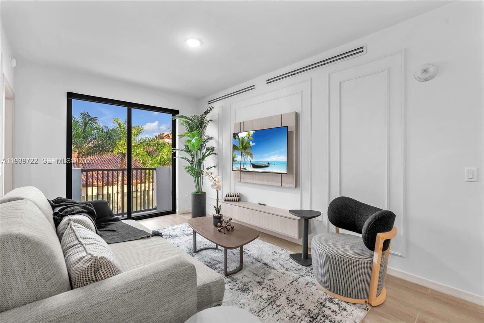 4220 Laguna St # 505, Coral Gables FL 33146 — 18