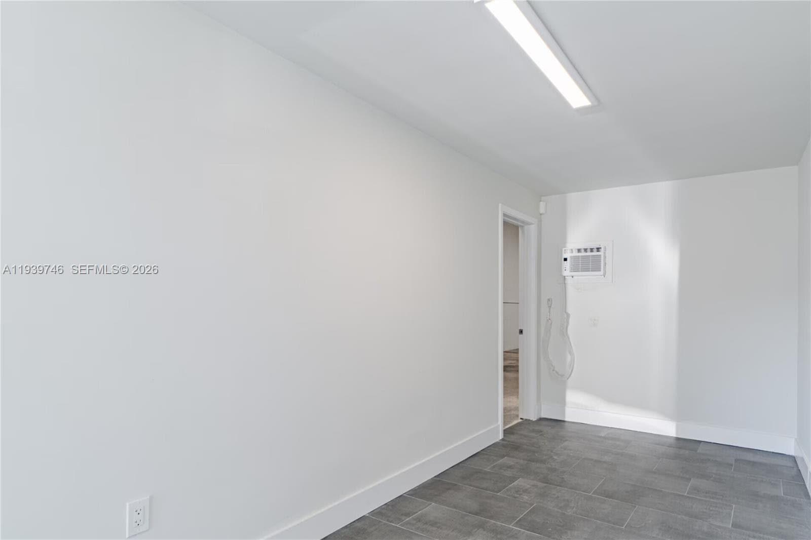 453 W 28th St, Hialeah FL 33010 — 3