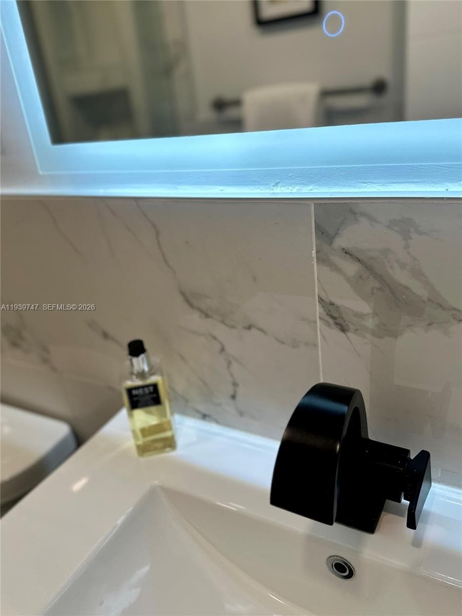 1740 NW N River Dr # 626, Miami FL 33125 — 19