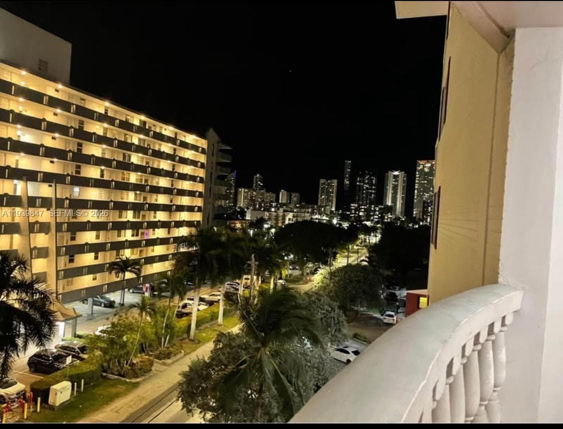 3660 NE 166th St # 607, North Miami Beach FL 33160 — 15