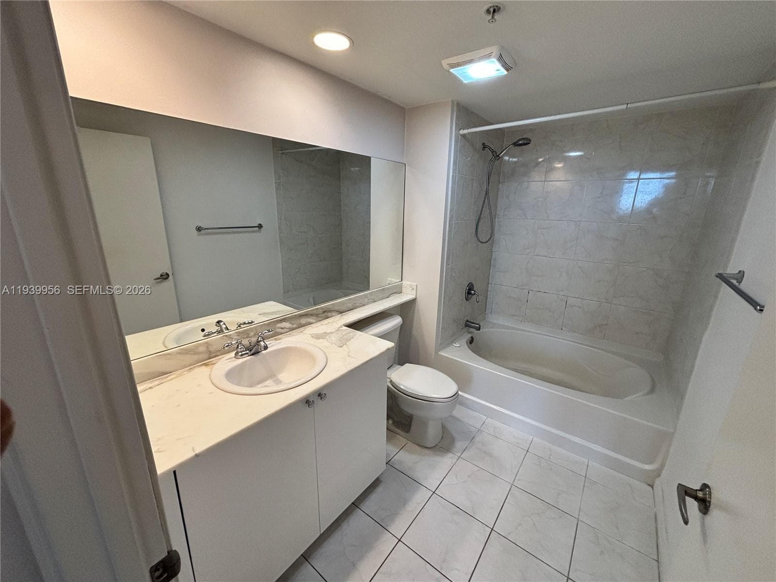 2775 NE 187th St # 403, Aventura FL 33180 — 4
