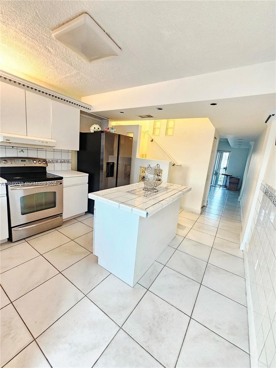 3494 E 4th Ave # 1207, Hialeah FL 33013 — 3
