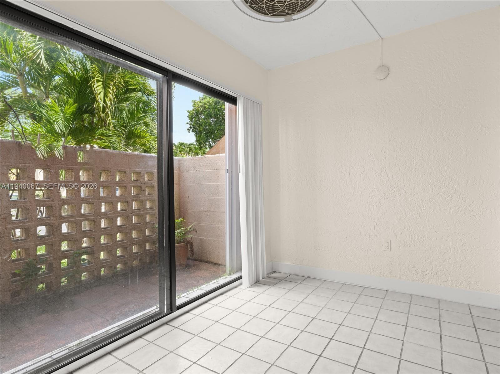 10249 NW 9th St Cir # 8, Miami FL 33172 — 12