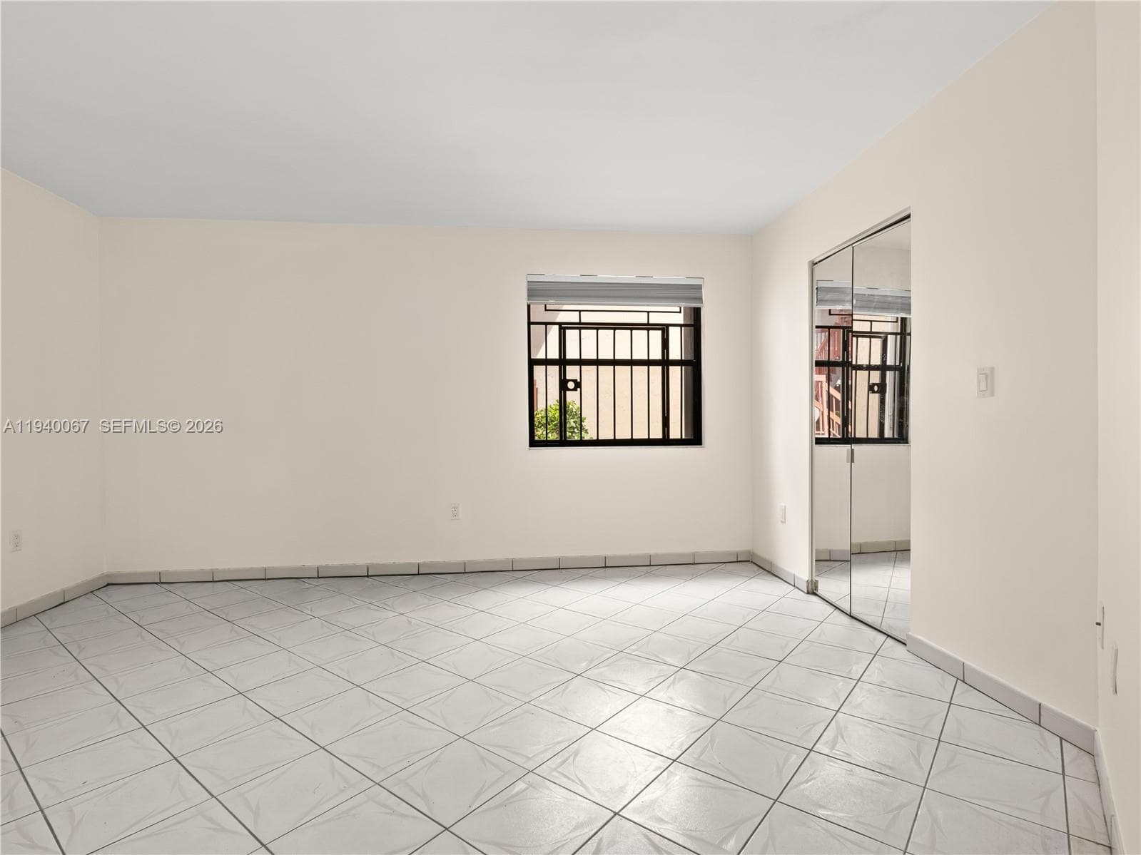 10249 NW 9th St Cir # 8, Miami FL 33172 — 21