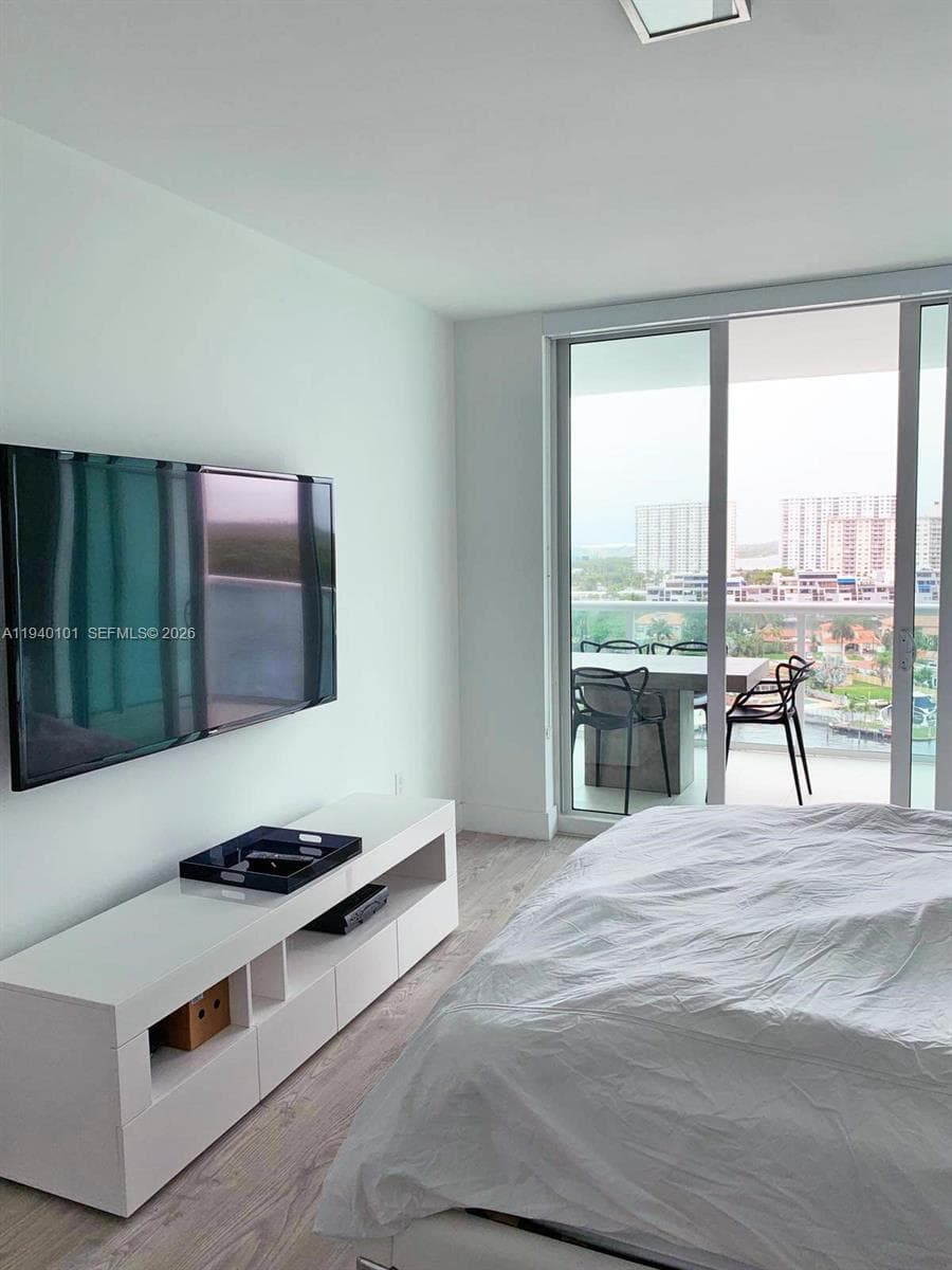 400 Sunny Isles Blvd # 1120, Sunny Isles Beach FL 33160 — 10