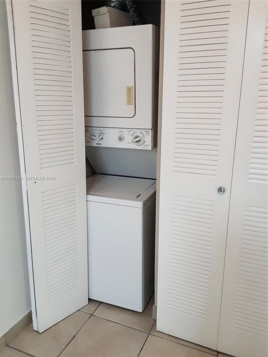 15600 SW 80th St # 202, Miami FL 33193 — 18