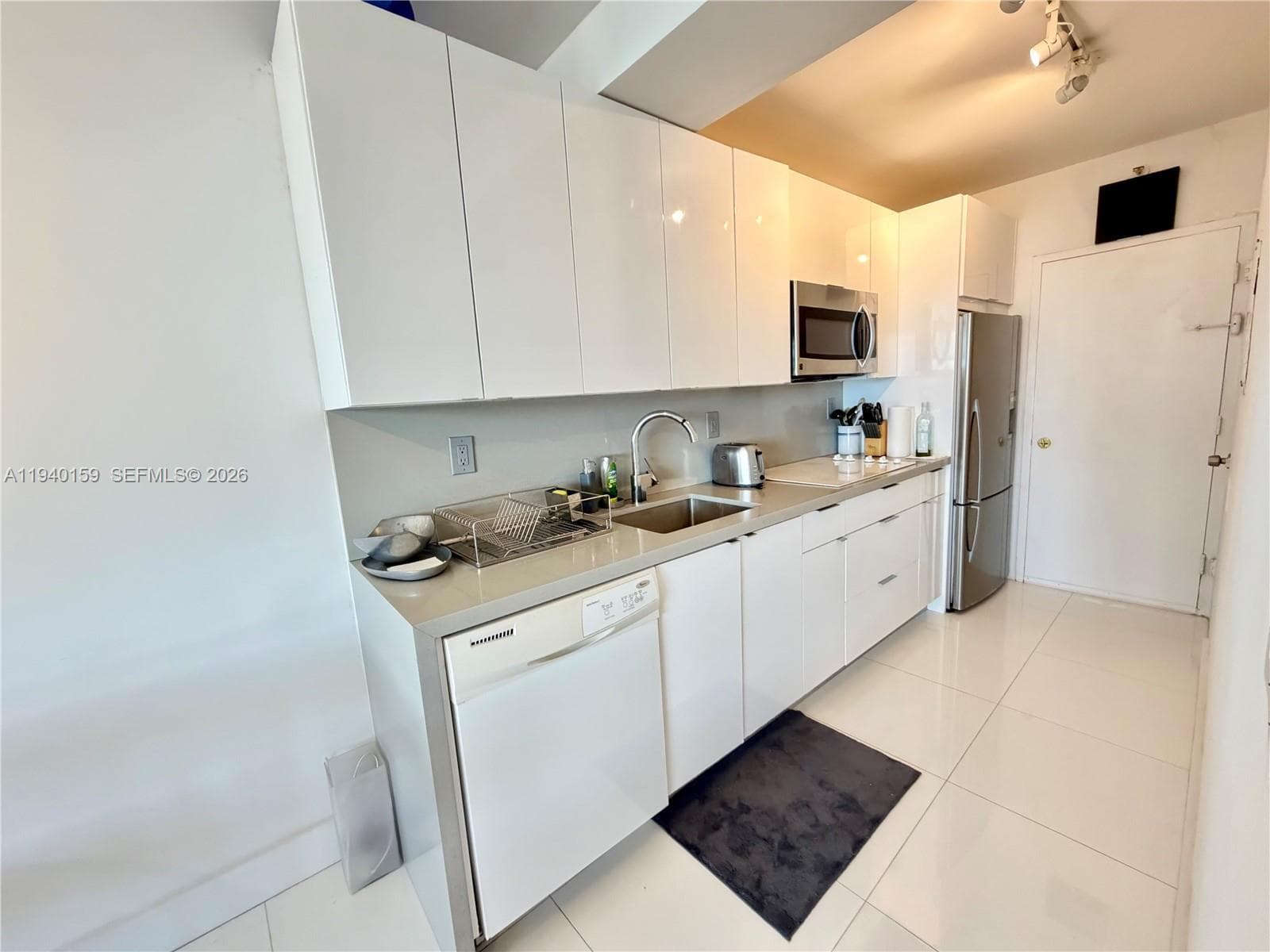 100 Lincoln Rd # 1230, Miami Beach FL 33139 — 10