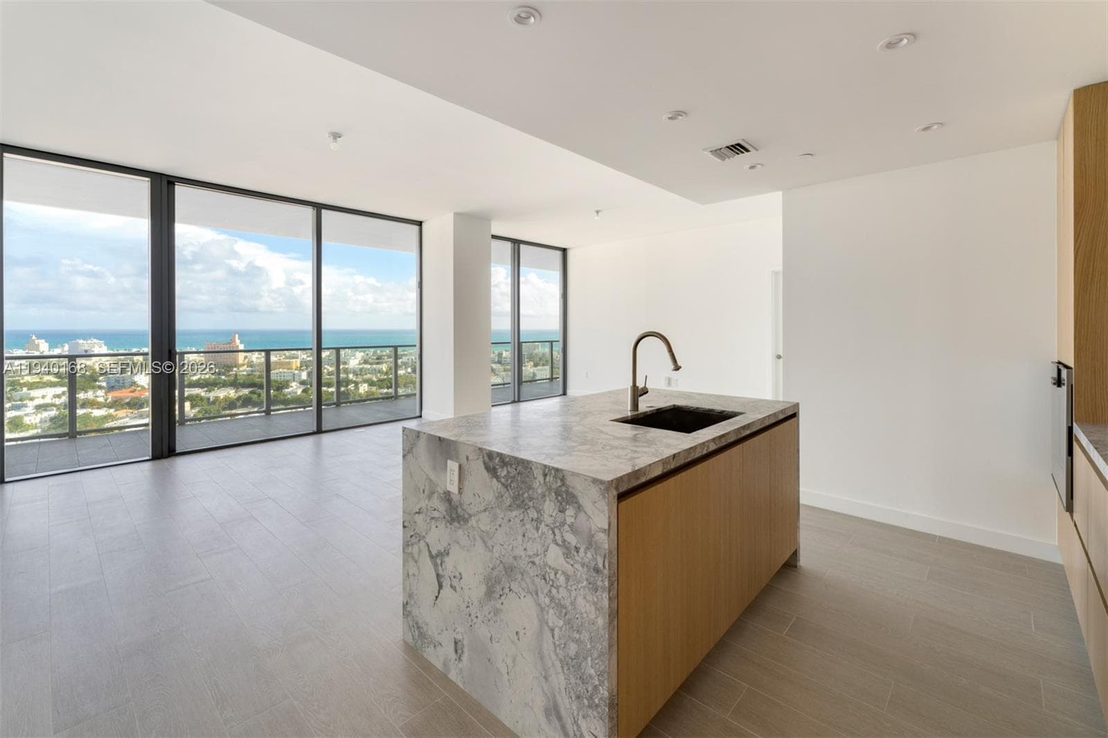 500 Alton Rd # 2207, Miami Beach FL 33139 — 3