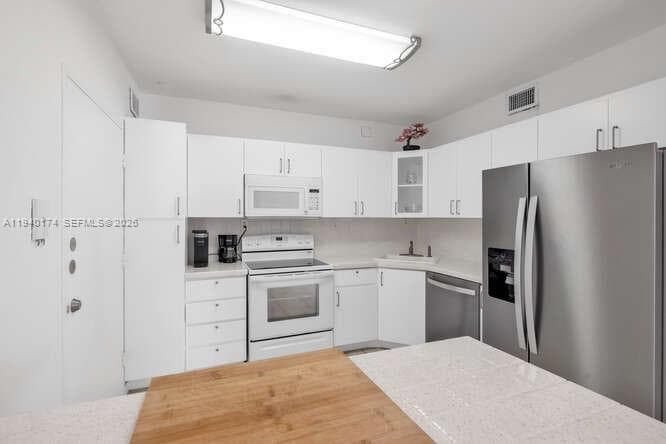 5601 Collins Ave # 825, Miami Beach FL 33140 — 23