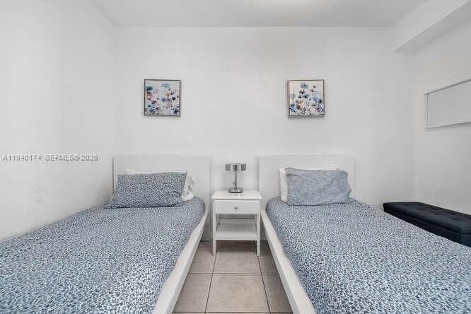 5601 Collins Ave # 825, Miami Beach FL 33140 — 26