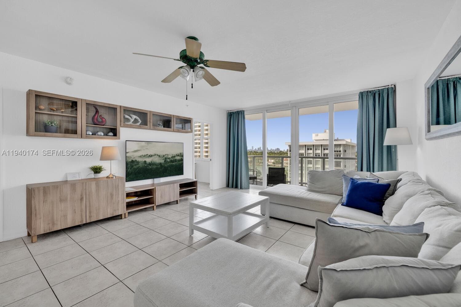 5601 Collins Ave # 825, Miami Beach FL 33140 — 1