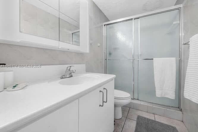 5601 Collins Ave # 825, Miami Beach FL 33140 — 20