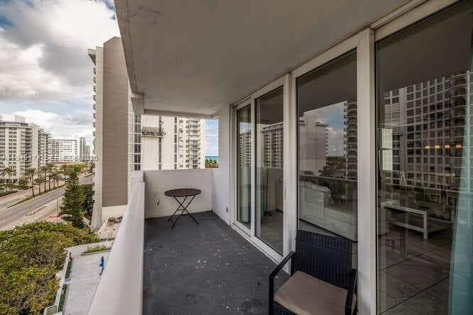 5601 Collins Ave # 825, Miami Beach FL 33140 — 31