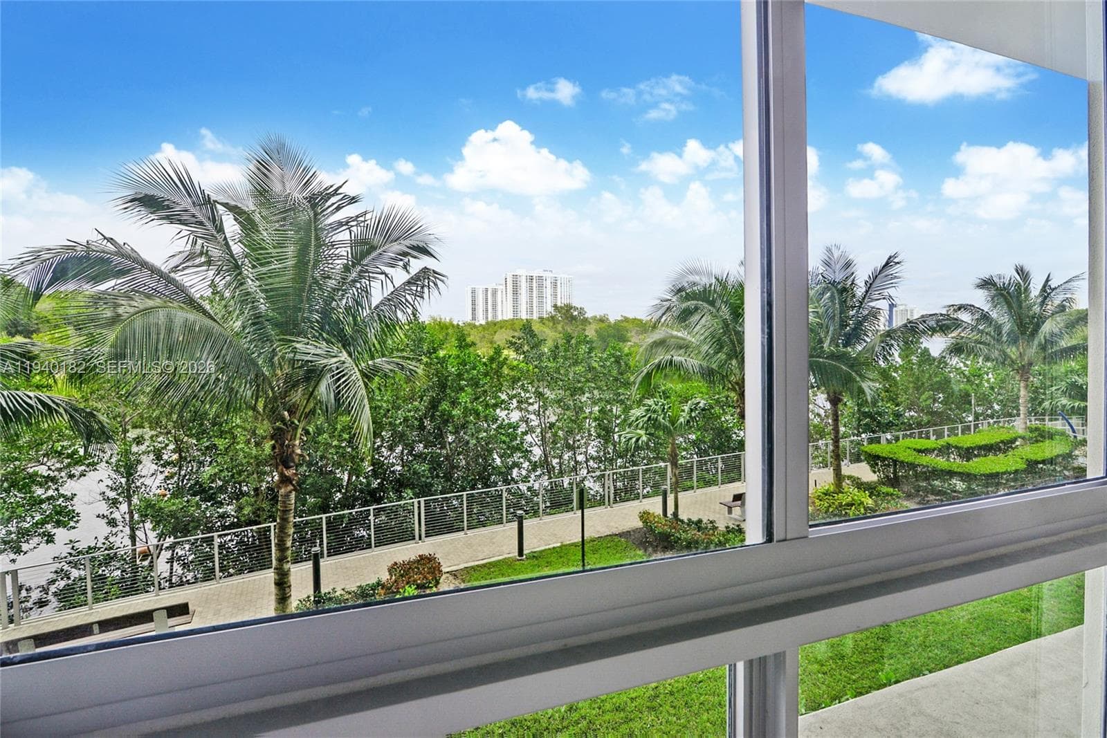16385 Biscayne Blvd # 2017, North Miami Beach FL 33160 — 22