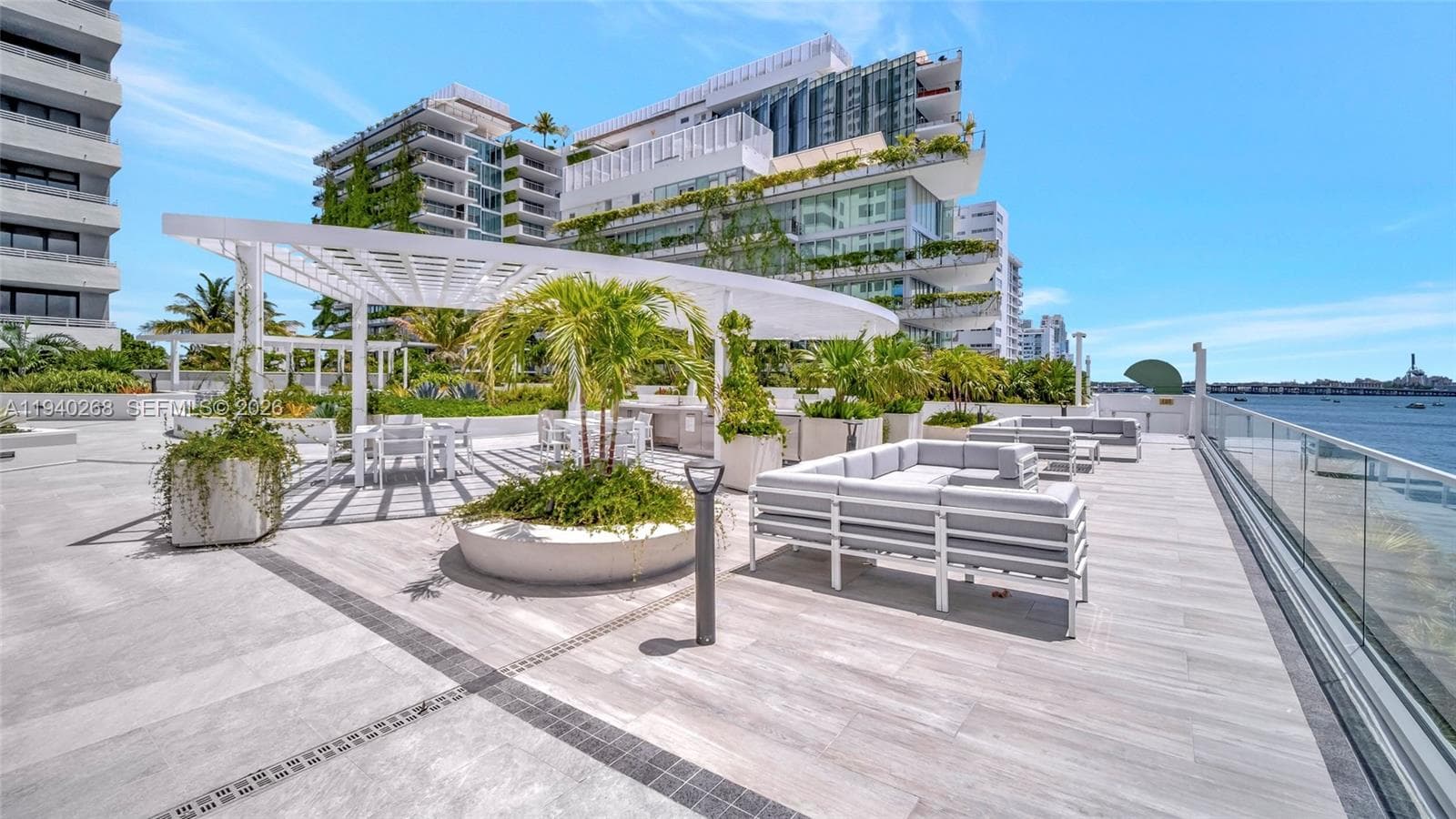1330 West Ave # 3014, Miami Beach FL 33139 — 68