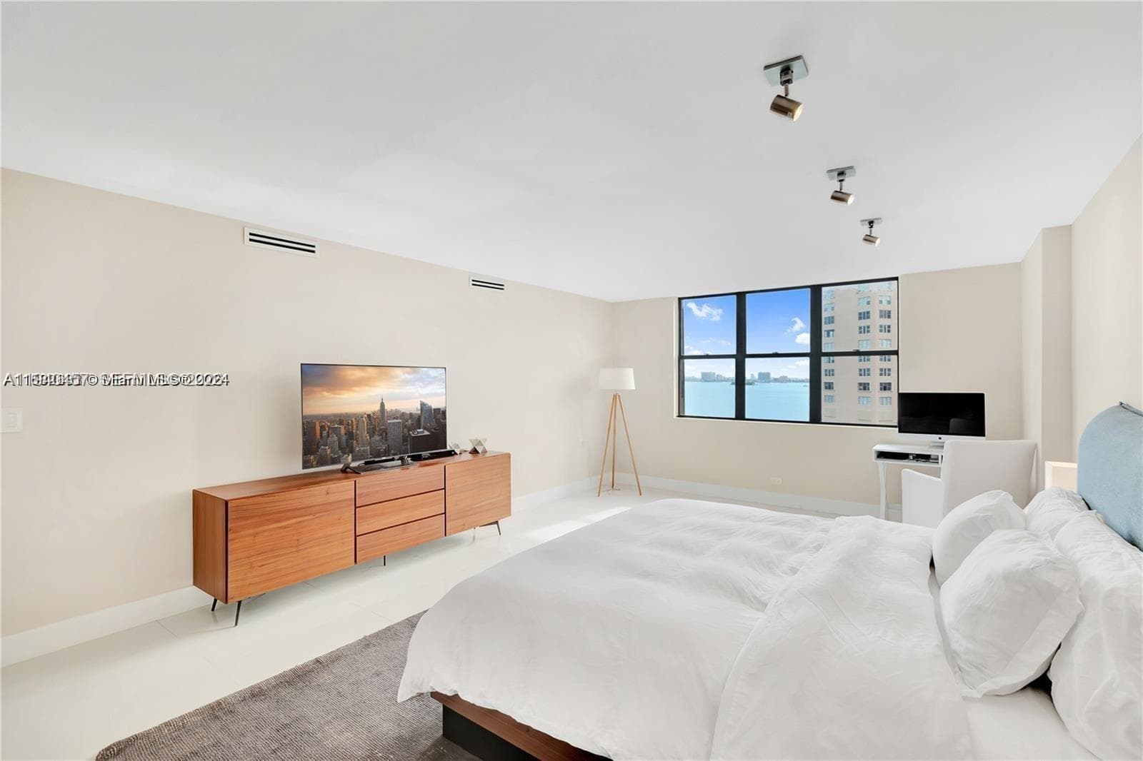 Cricket Club Condo, Miami, FL — 9