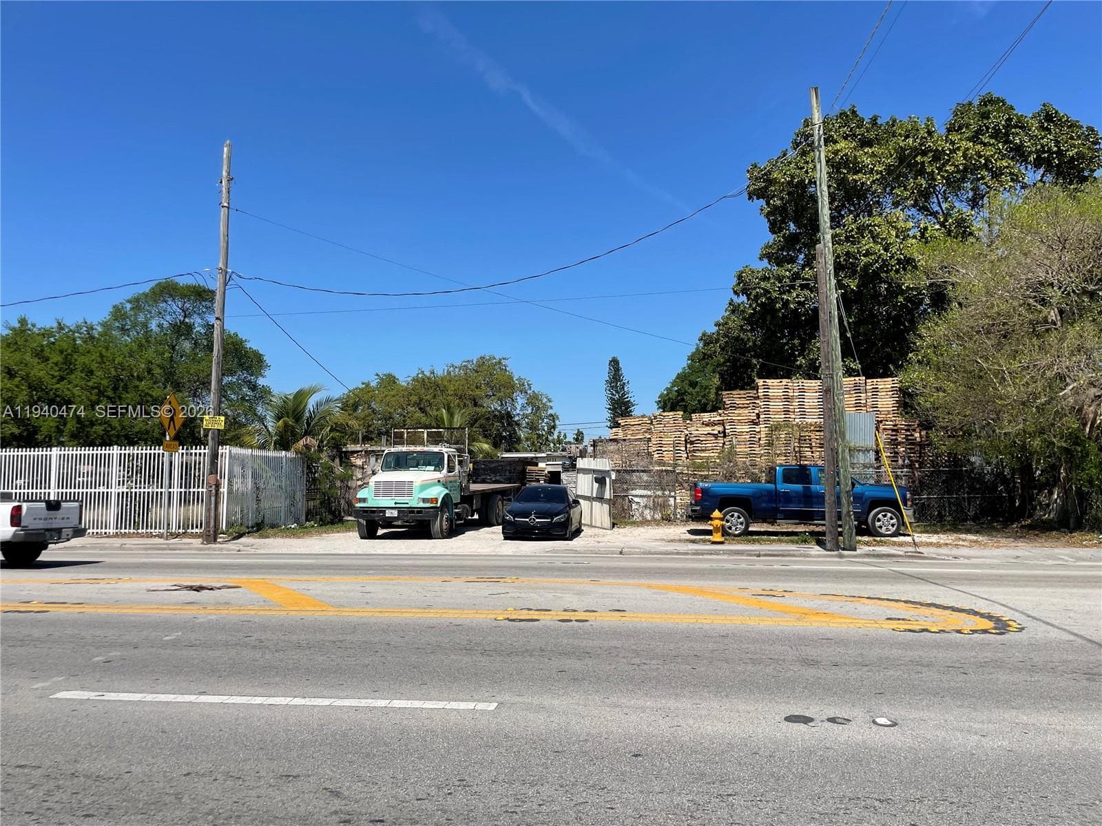 3021 NW 54th St, Miami FL 33142 — 2