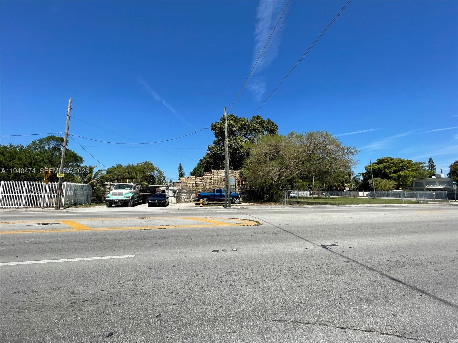 3021 NW 54th St, Miami FL 33142 — 3