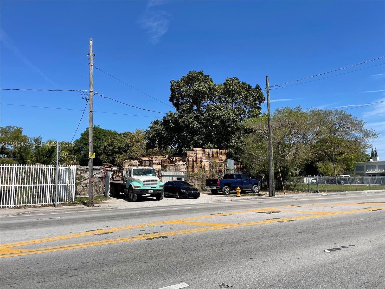 3021 NW 54th St, Miami FL 33142 — 4