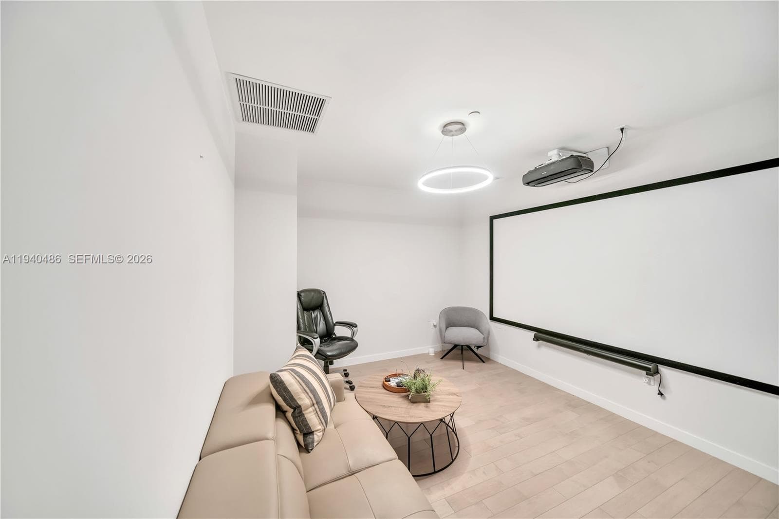 851 NE 1st Avenue # 4612, Miami FL 33132 — 30