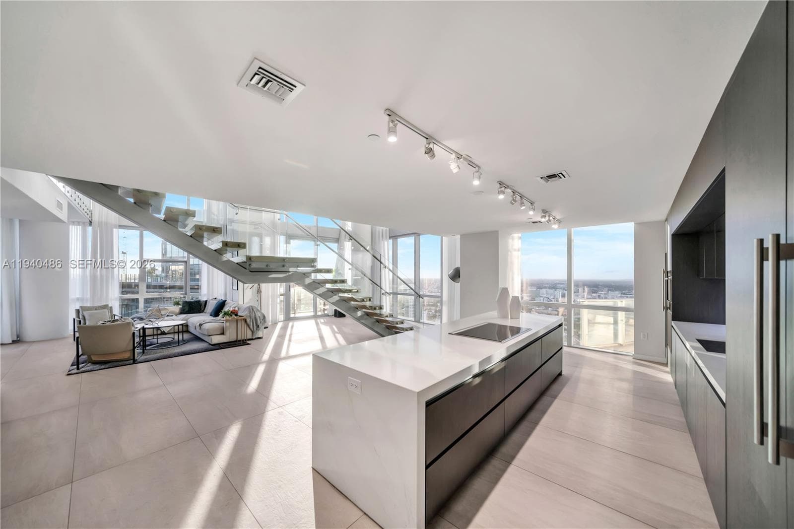 851 NE 1st Avenue # 4612, Miami FL 33132 — 14