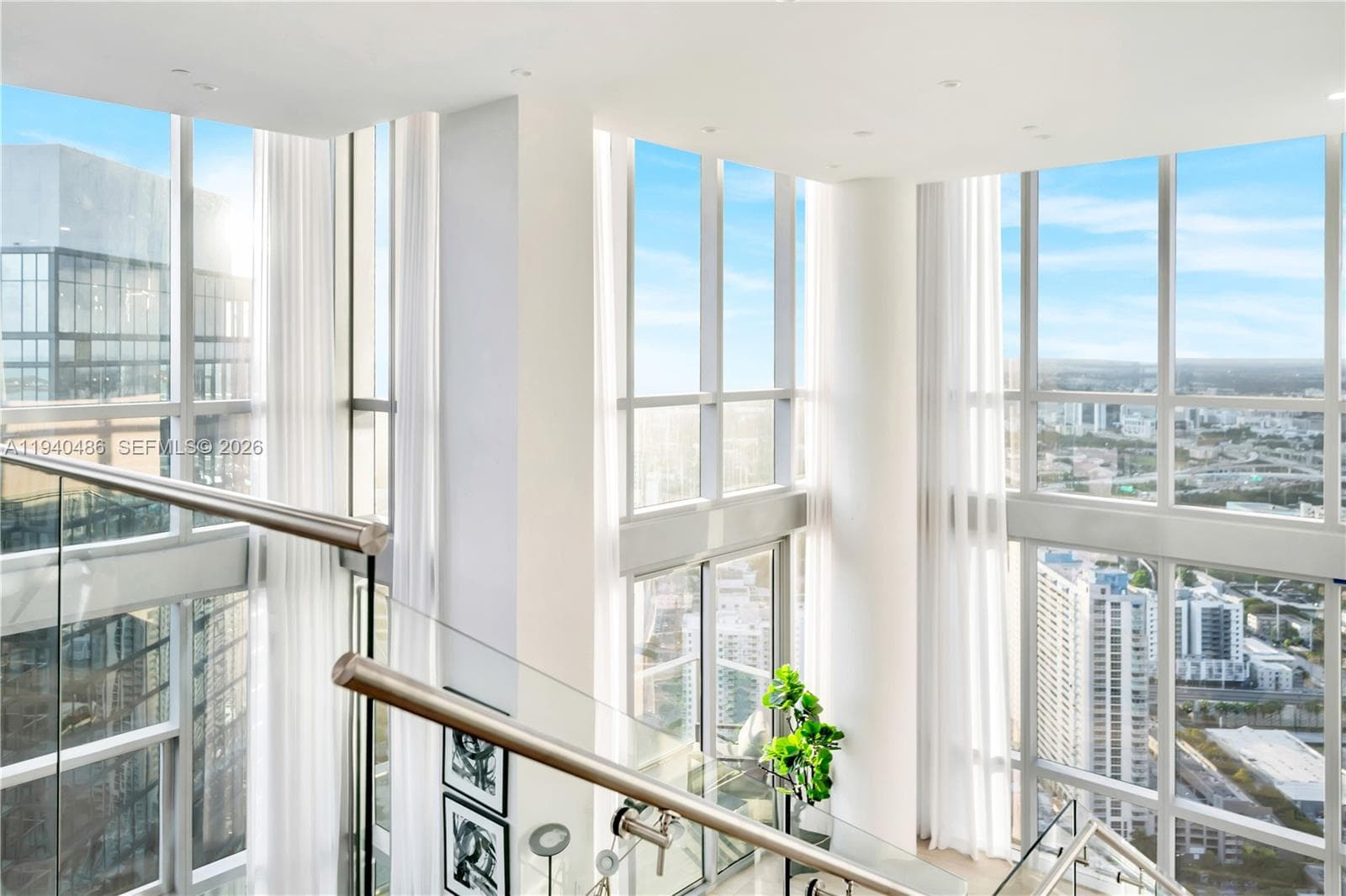 851 NE 1st Avenue # 4612, Miami FL 33132 — 11