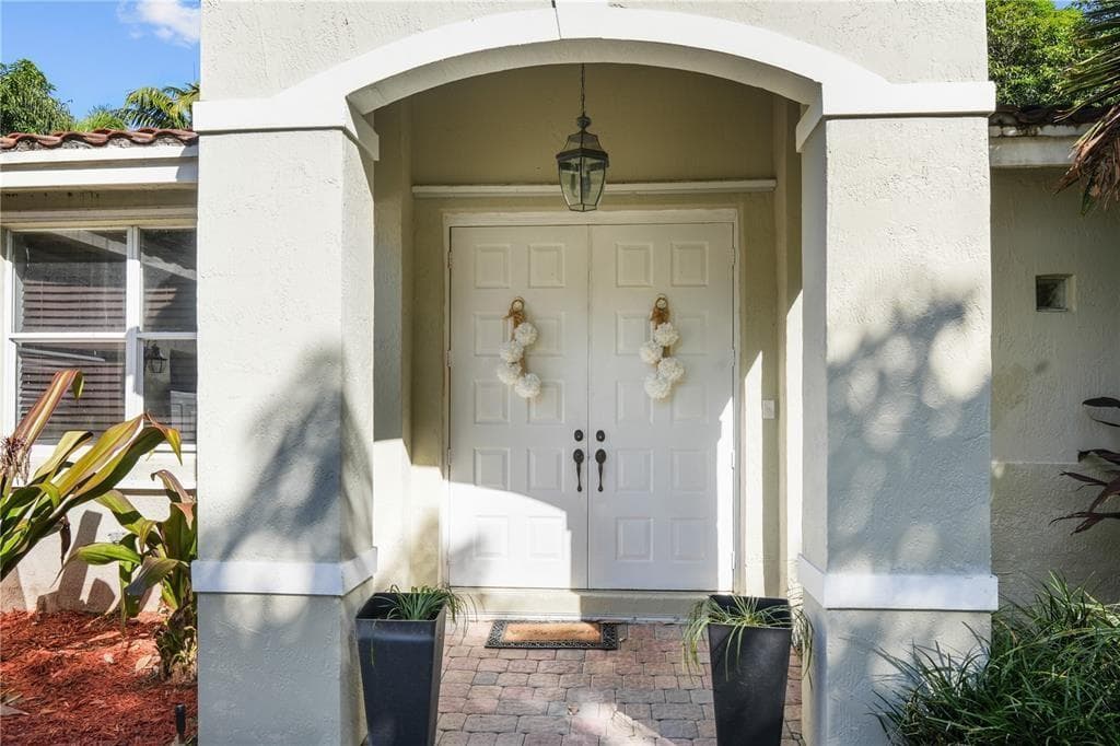 8209 SW 173rd Terrace, Palmetto Bay FL 33157 — 2