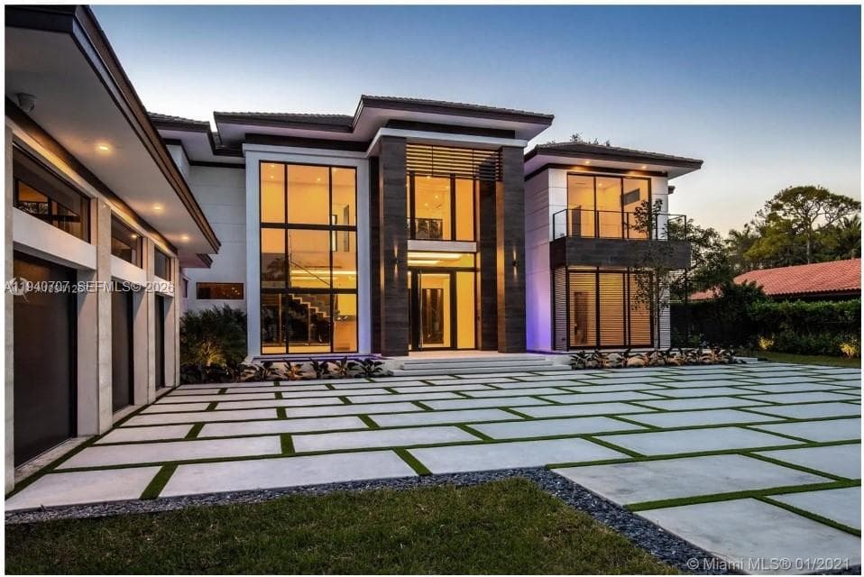 6850 SW 73rd Ct, Miami FL 33143 — 50