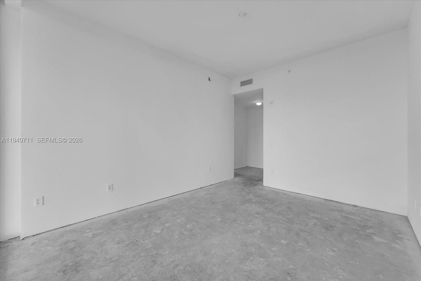 18975 Collins Ave # 302, Sunny Isles Beach FL 33160 — 33
