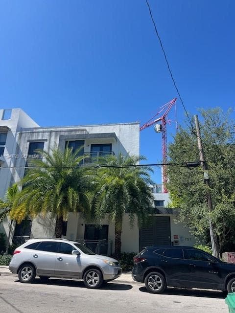 751 NW 1st St # 305, Miami FL 33128 — 1