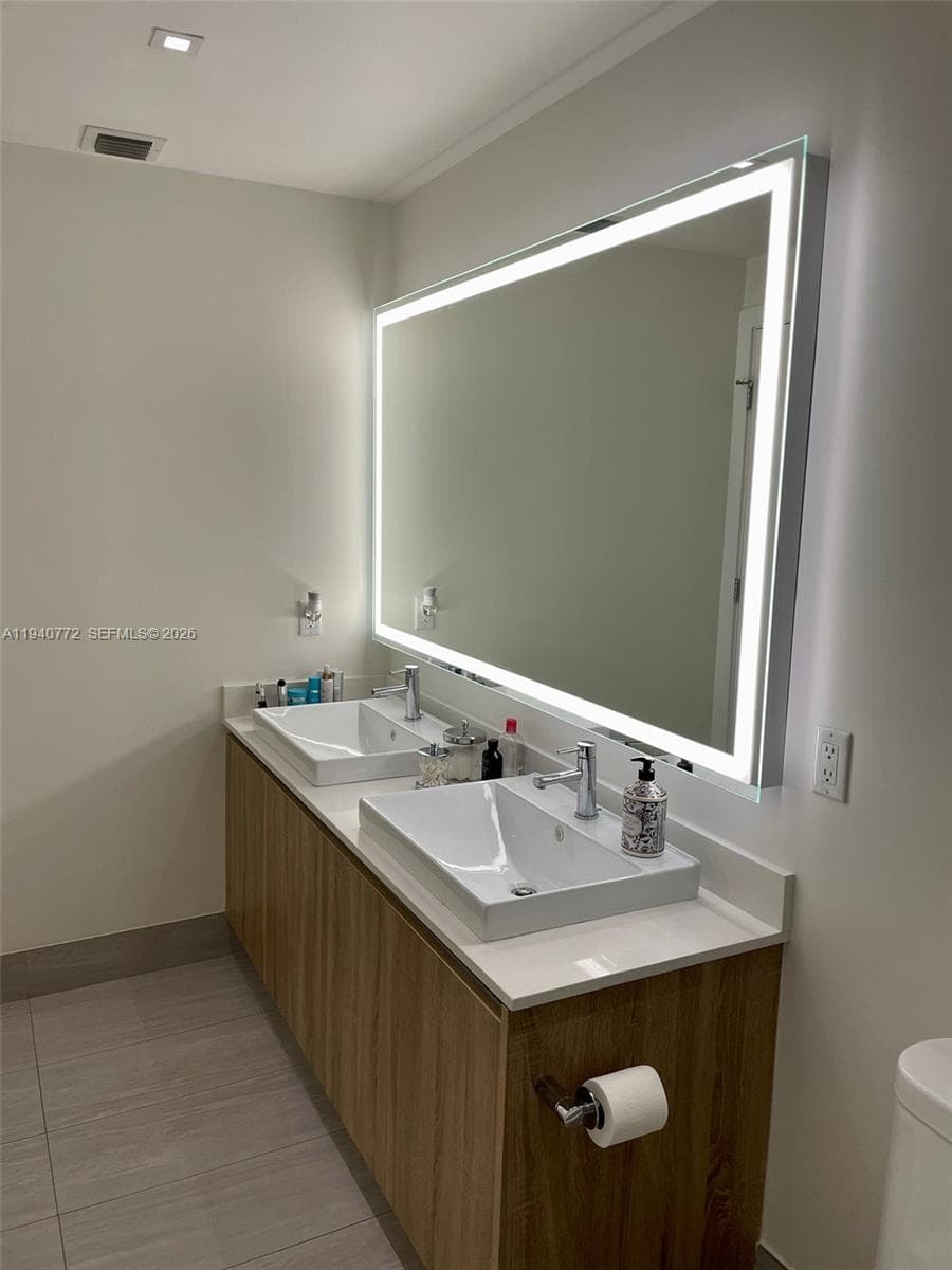 2960 NE 207th St # 714, Aventura FL 33180 — 6