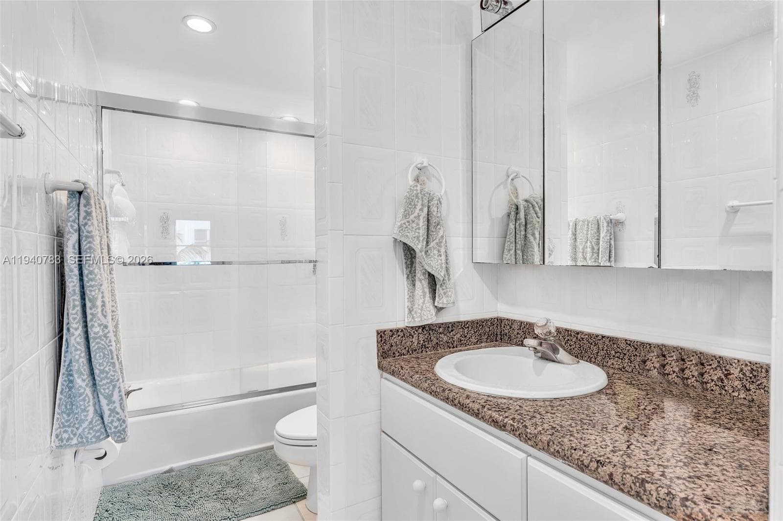 5005 Collins Ave # 824, Miami Beach FL 33140 — 6