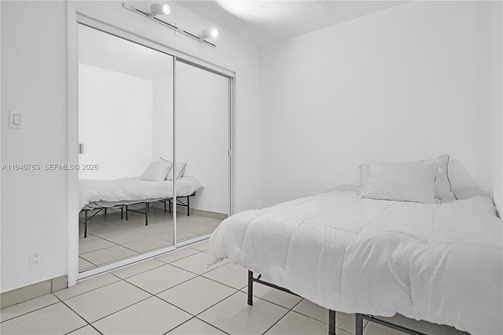 5005 Collins Ave # 824, Miami Beach FL 33140 — 13
