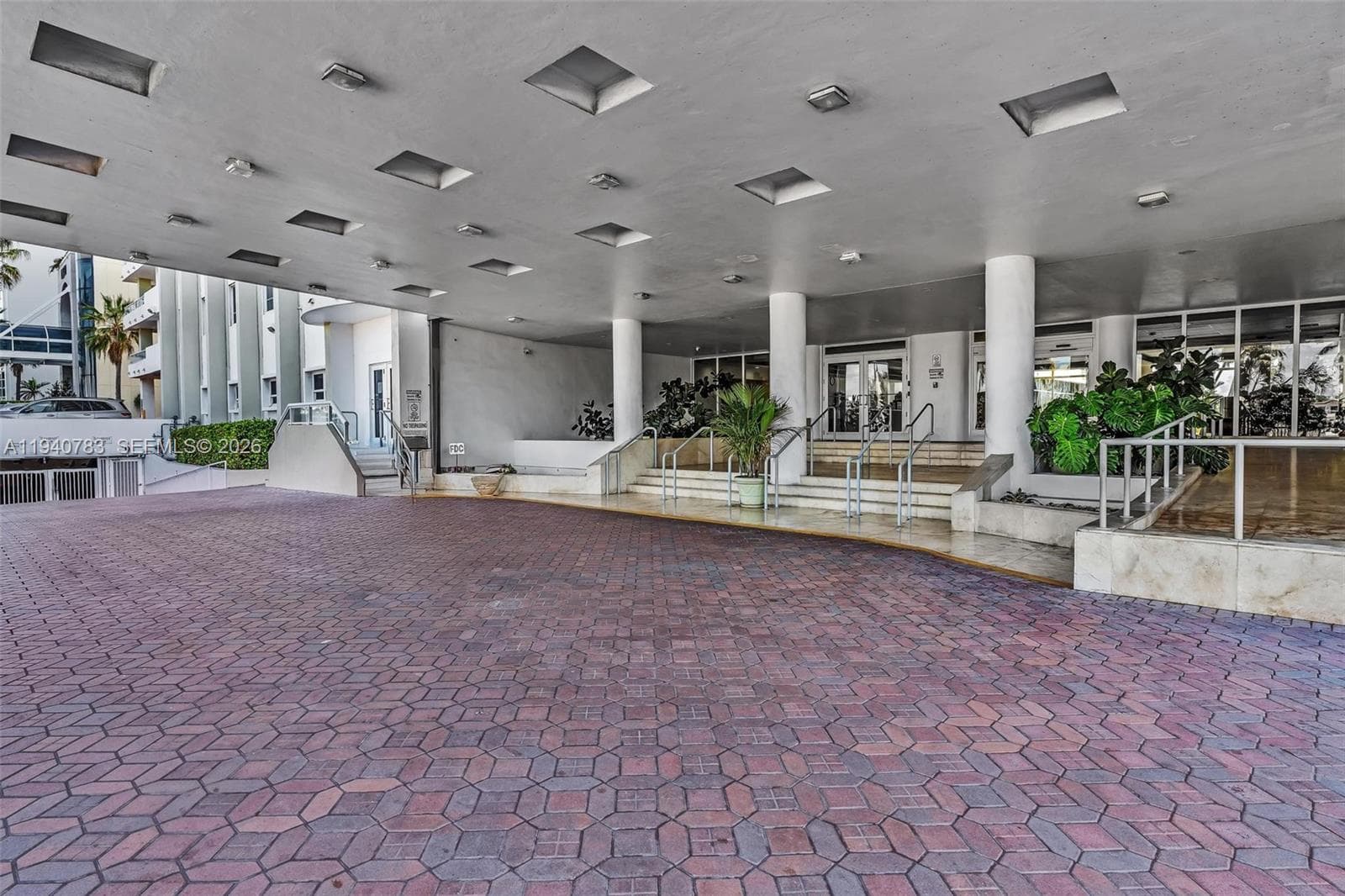 5005 Collins Ave # 824, Miami Beach FL 33140 — 3