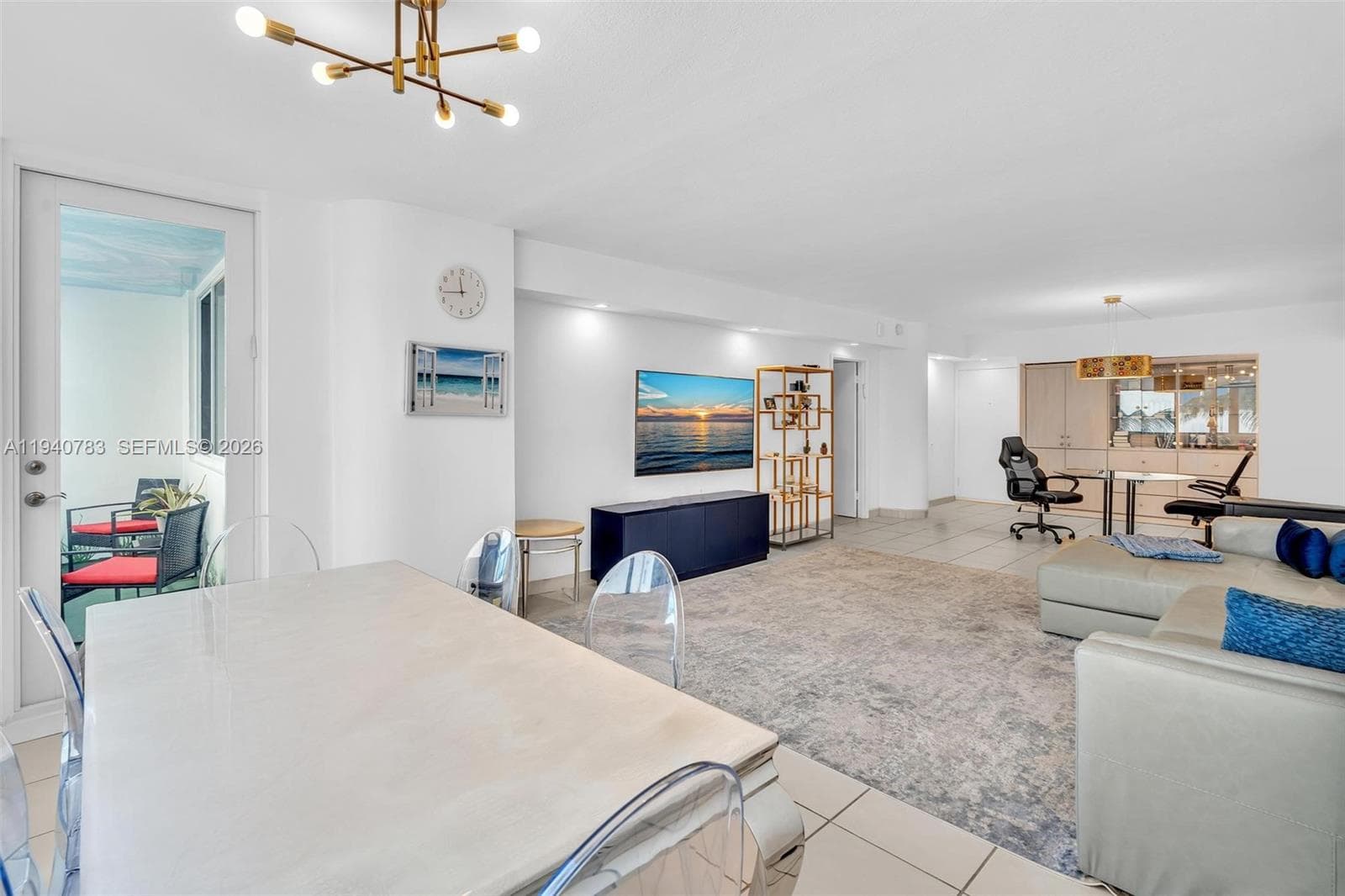5005 Collins Ave # 824, Miami Beach FL 33140 — 32
