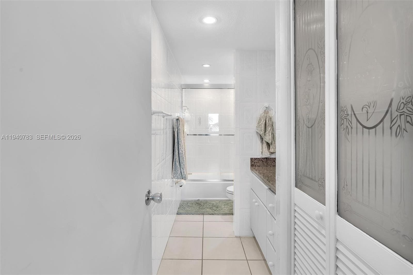 5005 Collins Ave # 824, Miami Beach FL 33140 — 5