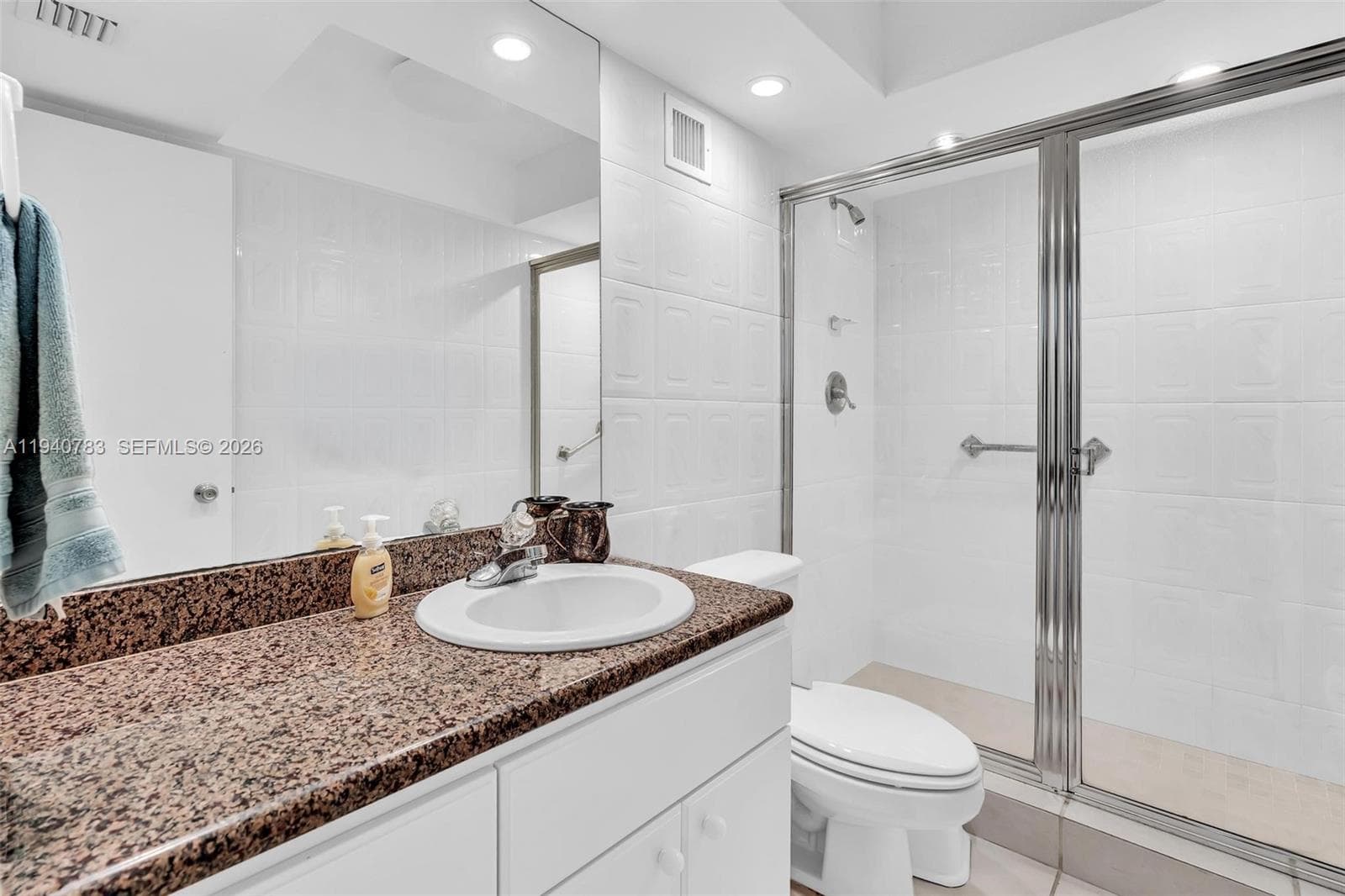 5005 Collins Ave # 824, Miami Beach FL 33140 — 34