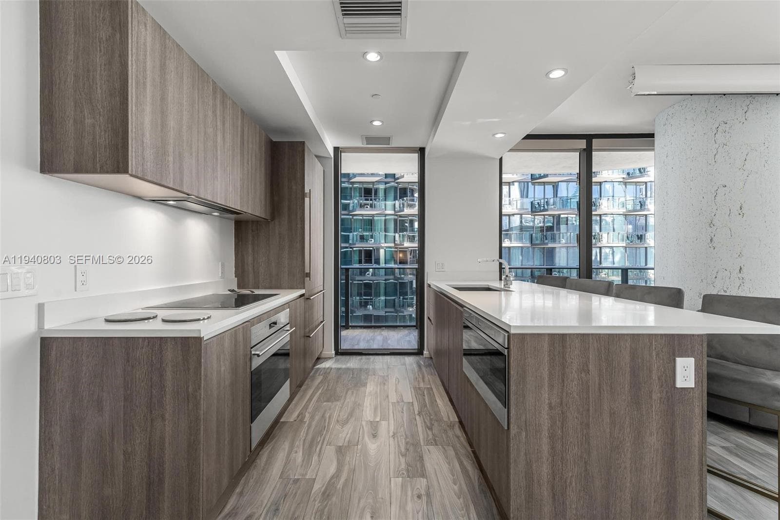801 S Miami Ave # 2905, Miami FL 33130 — 8