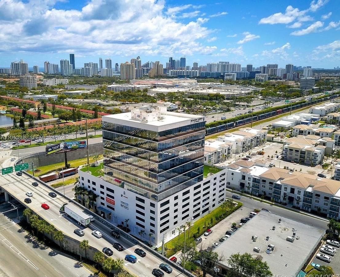 20200 Dixie Hwy # 805B, Aventura FL 33180 — 2