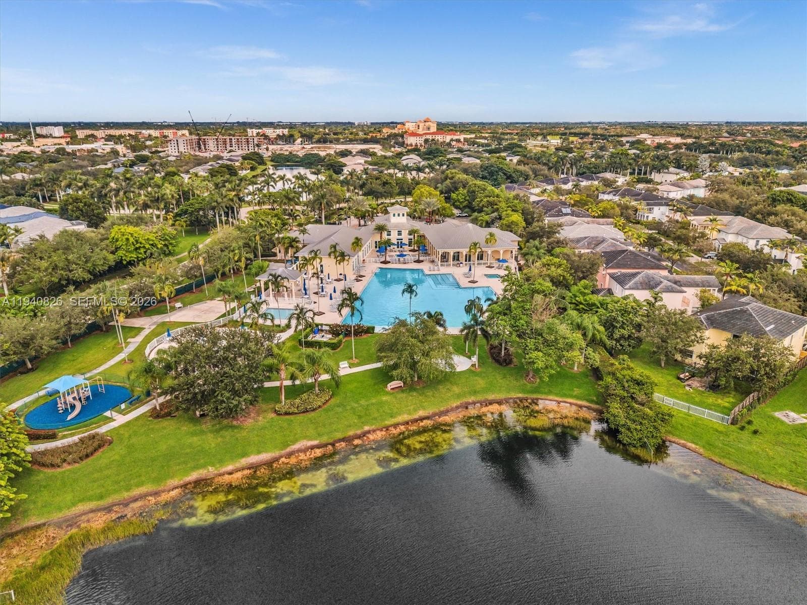 625 SE 30th Ter, Homestead FL 33033 — 65