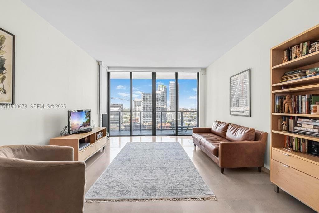 68 SE 6th St # 1710, Miami FL 33131 — 12