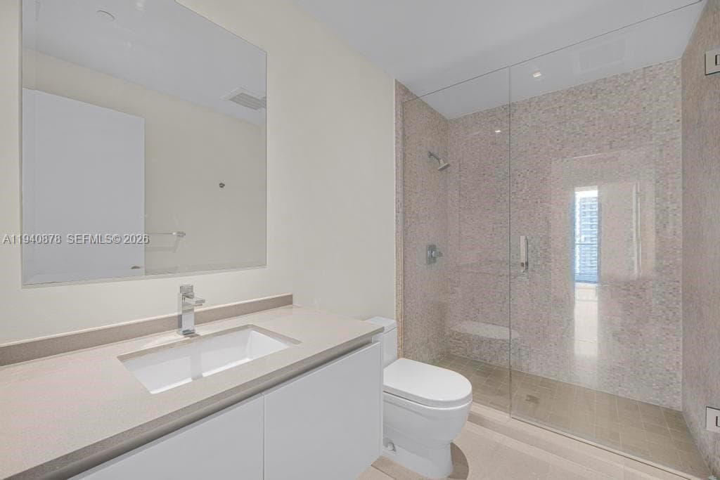 68 SE 6th St # 1710, Miami FL 33131 — 24