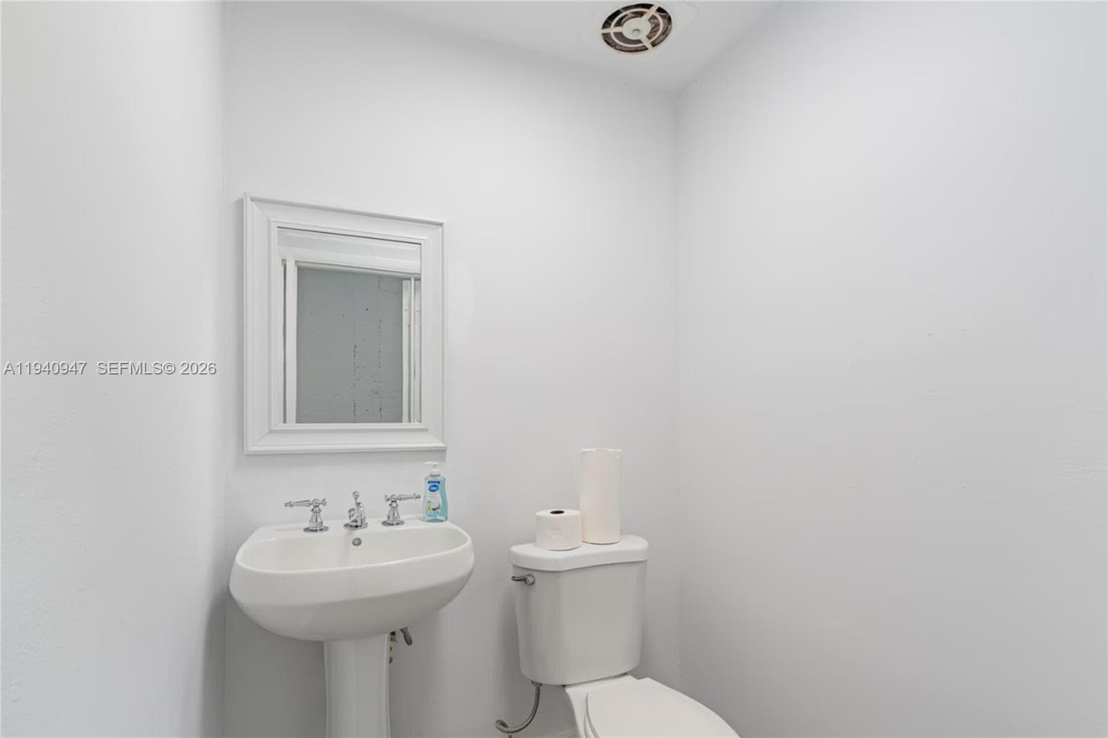 1676 W 31st Pl, Hialeah FL 33012 — 4
