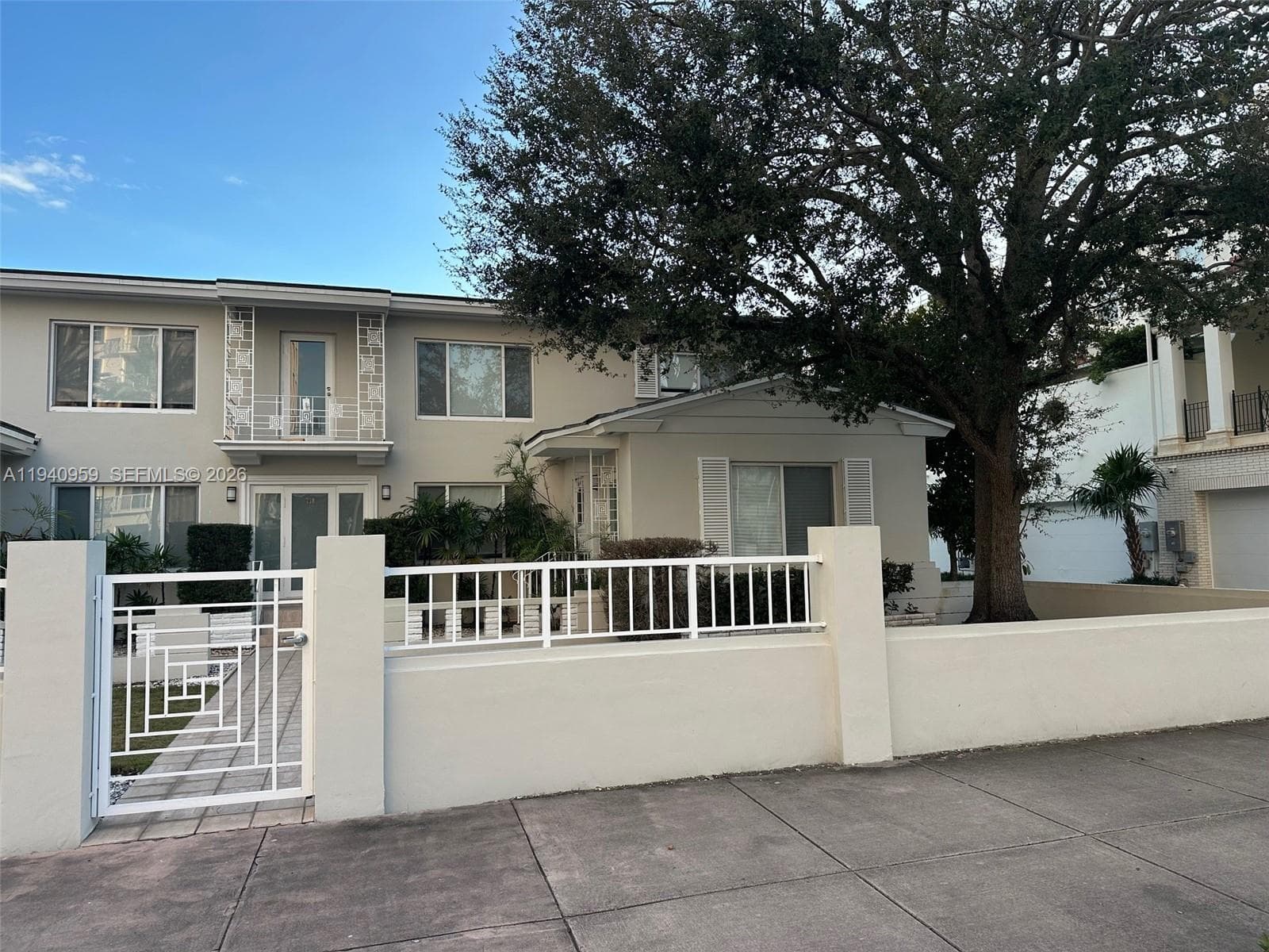 738 Biltmore Way # 1, Coral Gables FL 33134 — 2