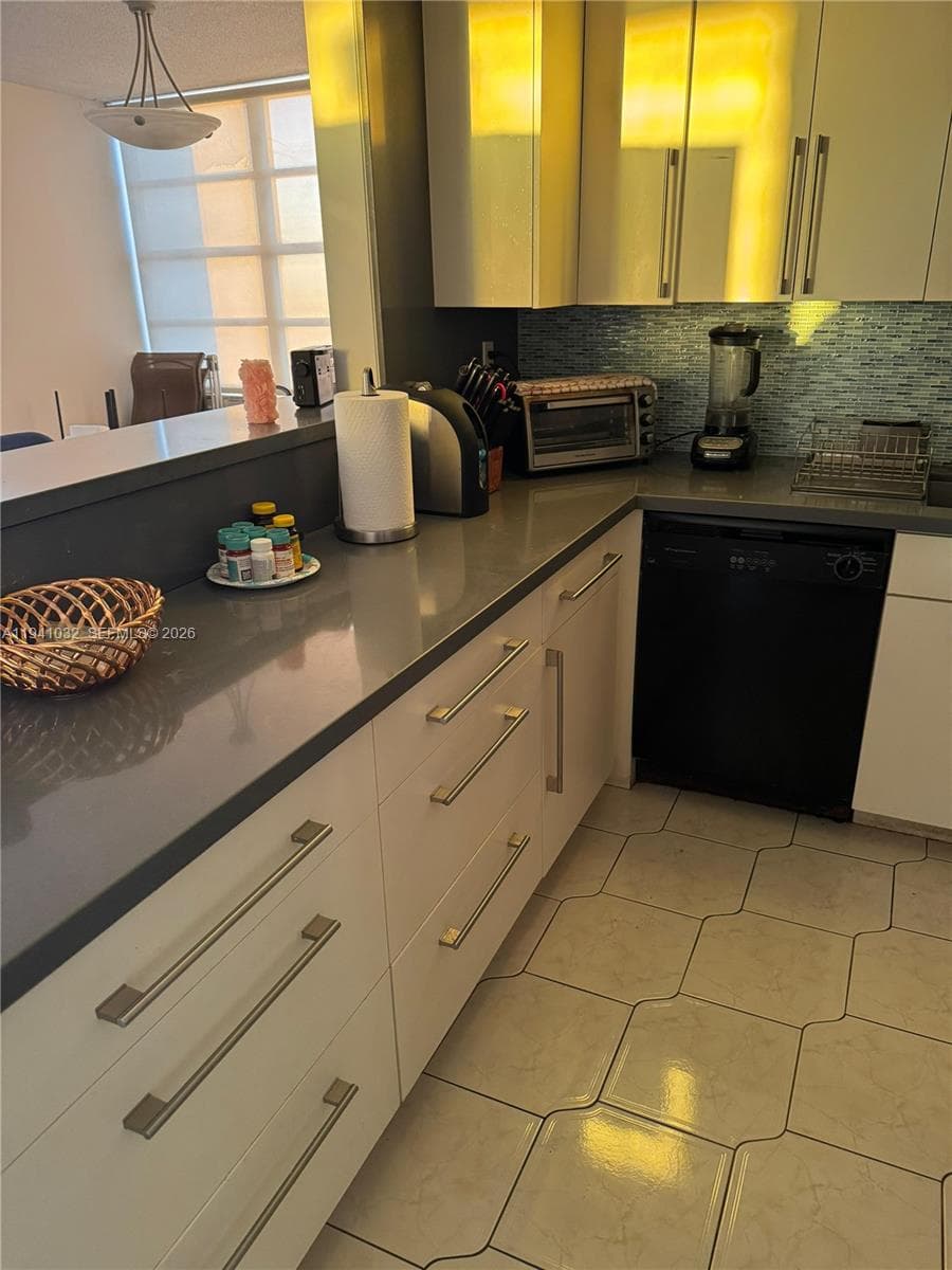 2750 NE 183rd St # 1503, Aventura FL 33160 — 8