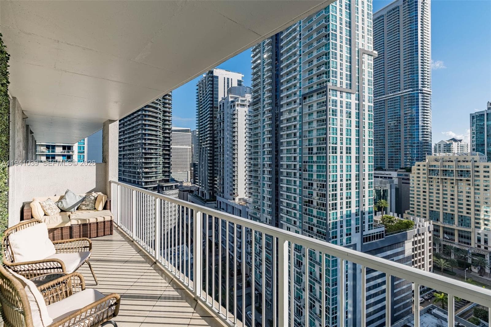 1250 S Miami Ave # 2212, Miami FL 33130 — 18