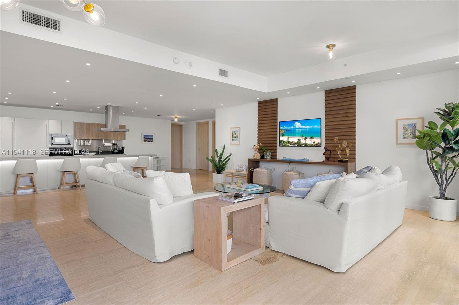 1000 Brickell Plz, Miami FL 33131 — 10