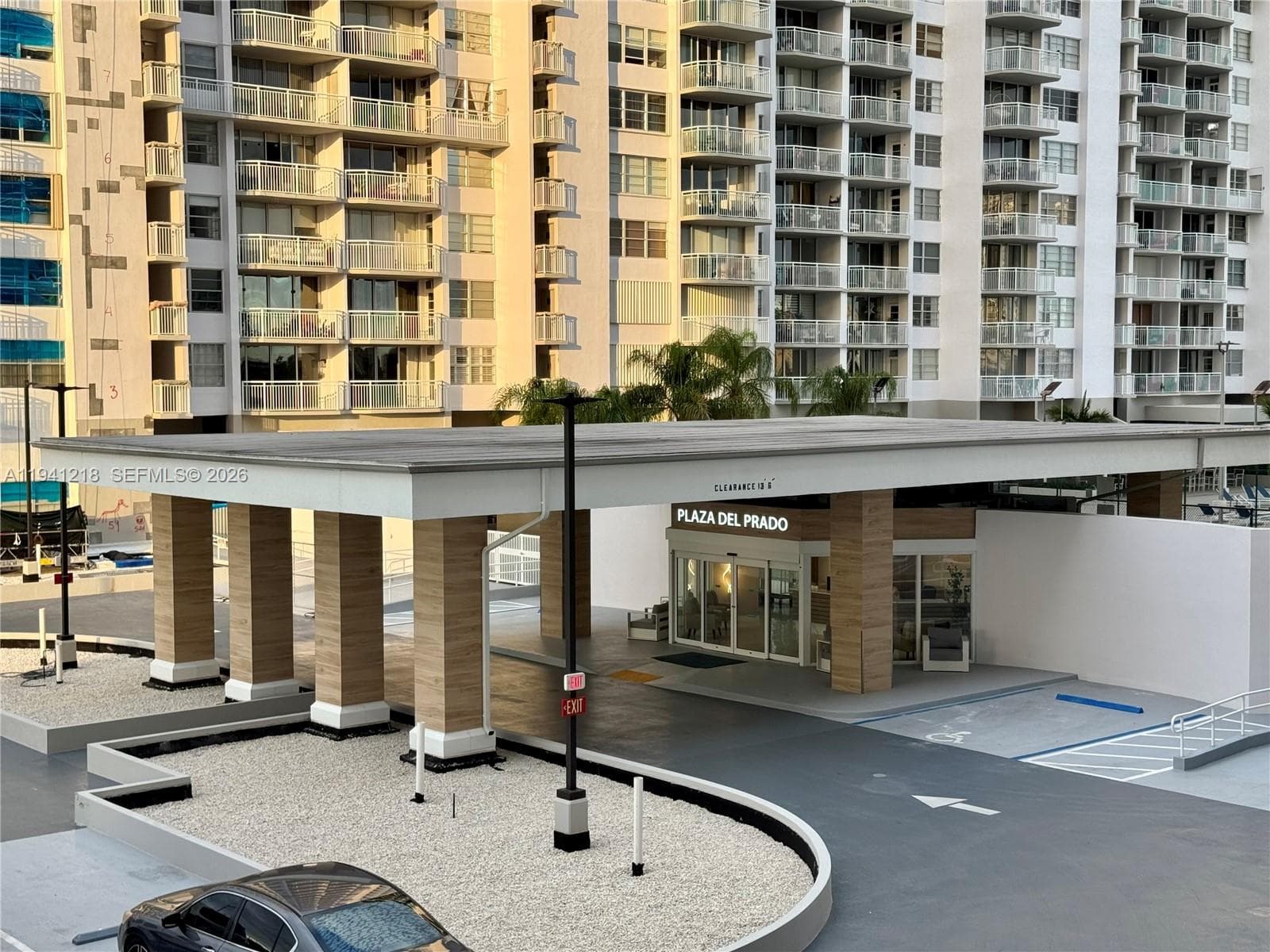 18041 Biscayne Blvd *BOAT SLIP & UNIT* # 1605, Aventura FL 33160 — 42