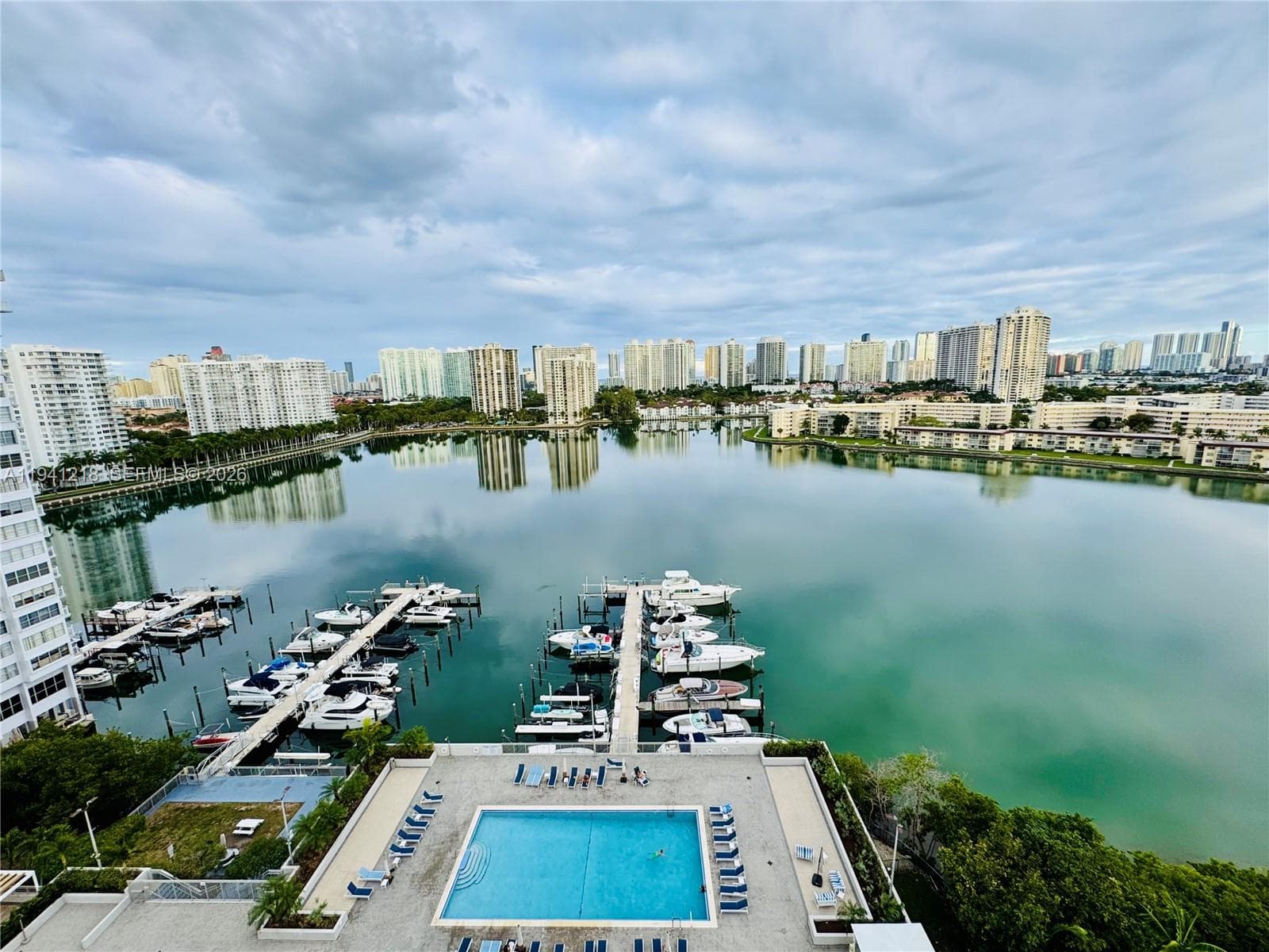 18041 Biscayne Blvd *BOAT SLIP & UNIT* # 1605, Aventura FL 33160 — 7
