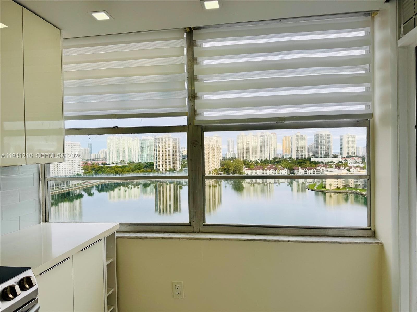 18041 Biscayne Blvd *BOAT SLIP & UNIT* # 1605, Aventura FL 33160 — 5